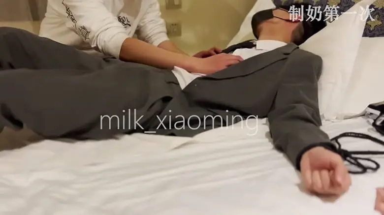首次制奶 | 视频
